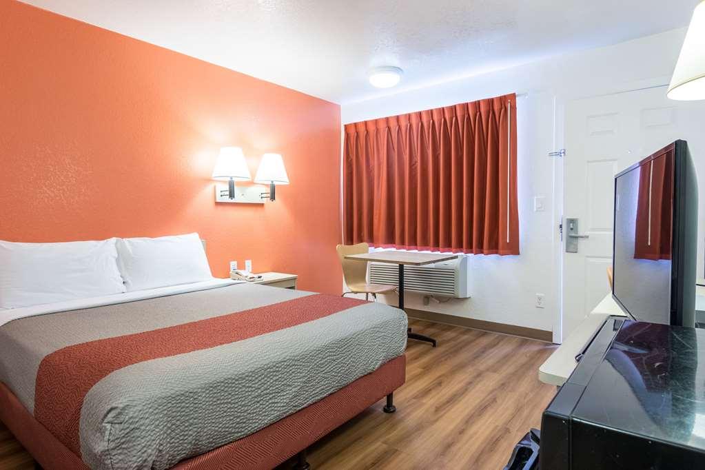 Hotel 6-longview, Tx