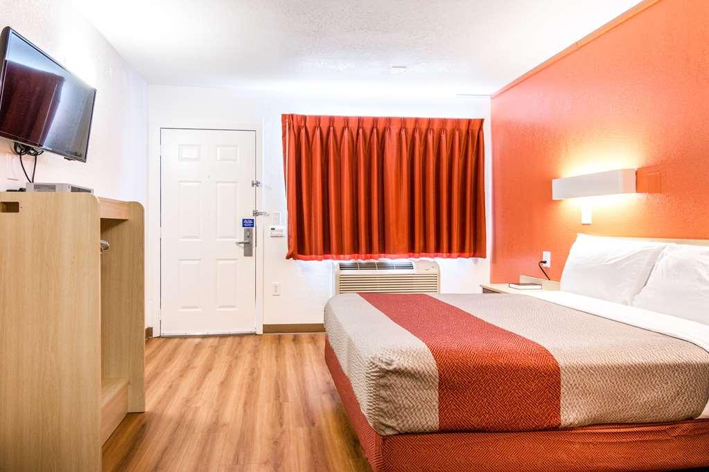 Hotel 6-longview, Tx Longview