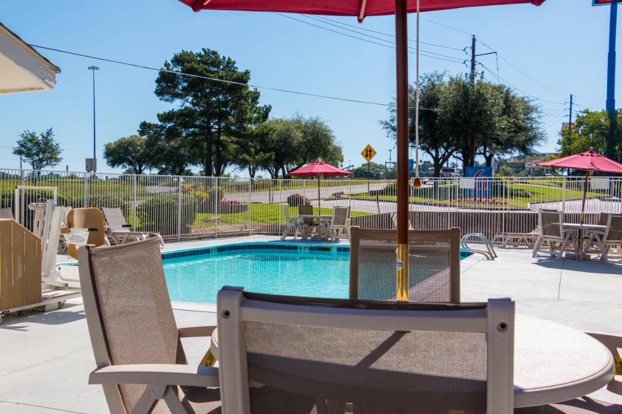 Hotel 6-longview, Tx