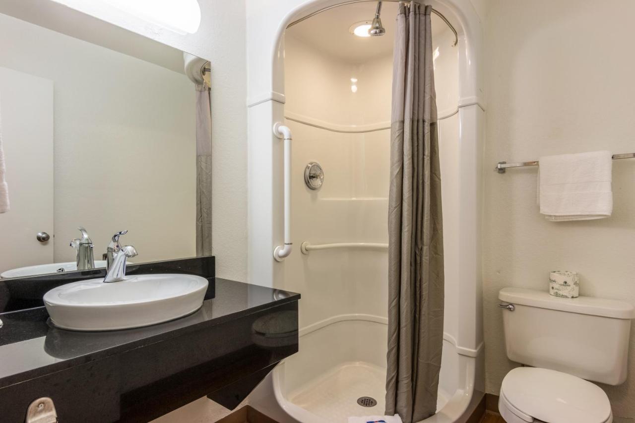 6-longview, Tx Hotel